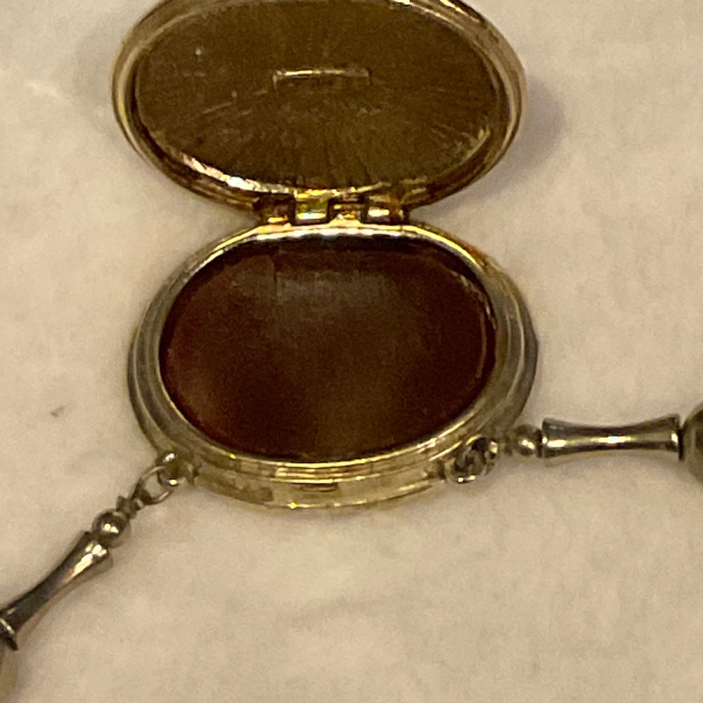 Este Lauder Moonsilver Solid Parfume Locket Penda… - image 7